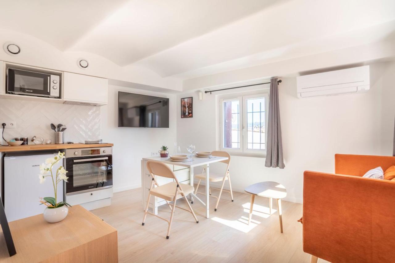 Garlaban - Linge De Qualite - Fibre - Confort - Coeur De Ville การ์แดน ภายนอก รูปภาพ